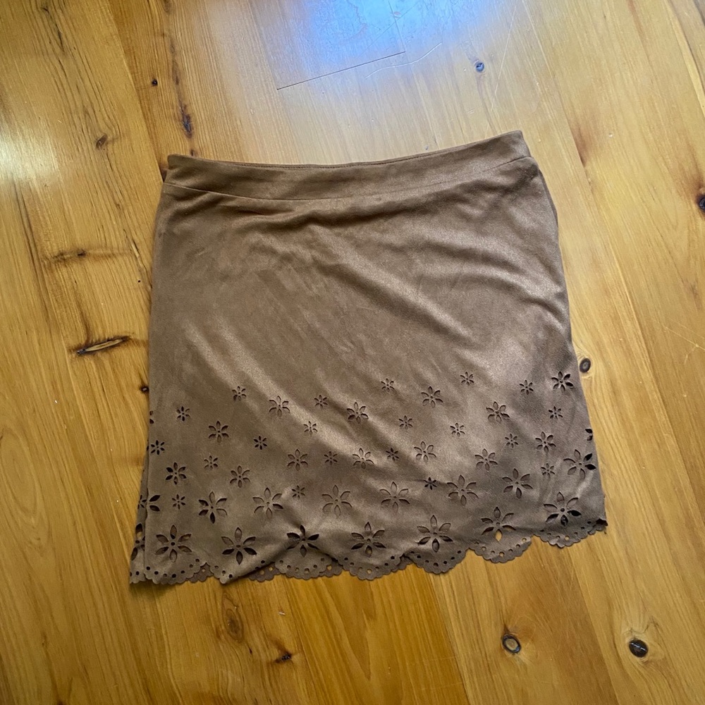 Suede pencil skirt with laser cutout